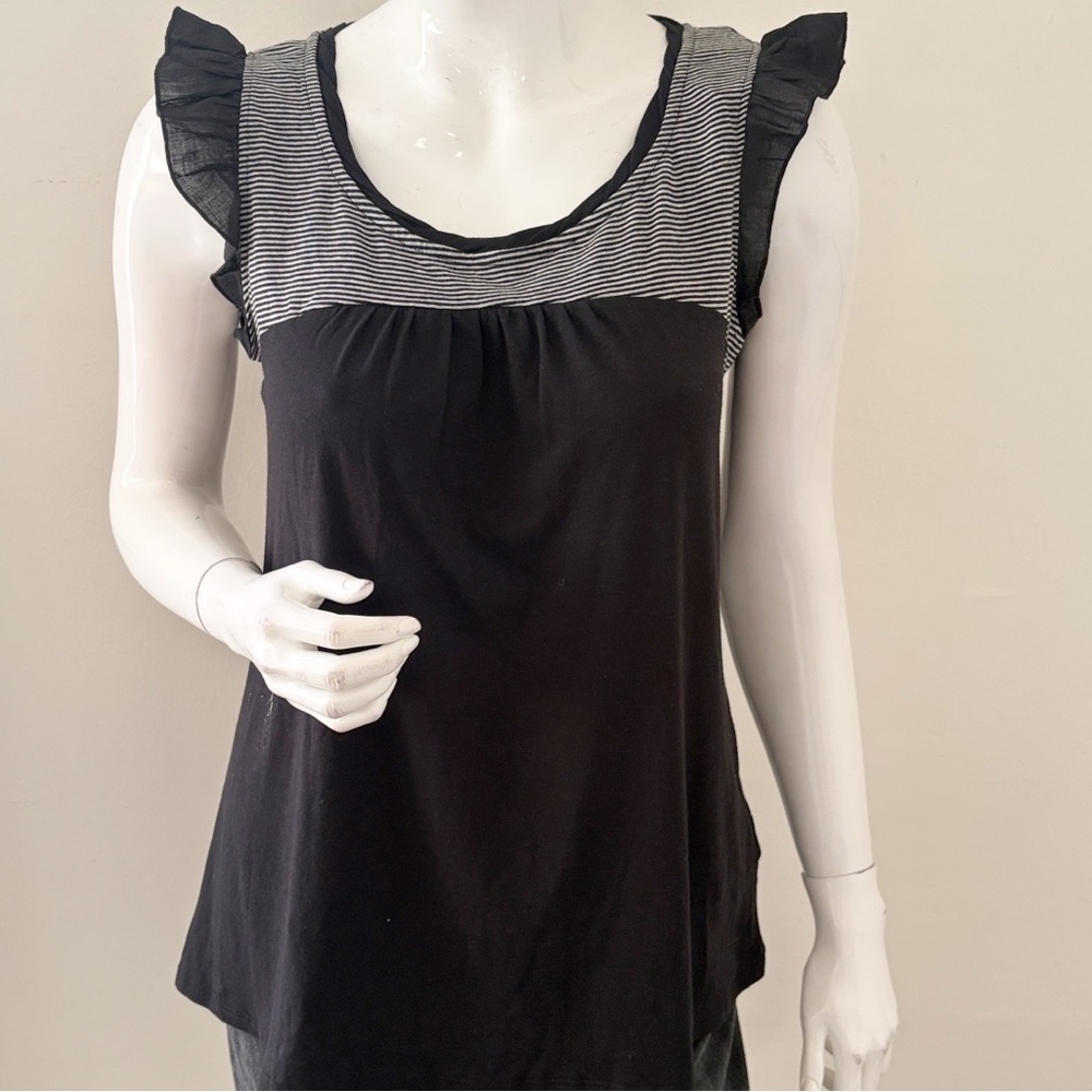 Vintage Y2K 00s Forever 21 Black & White Stripes Ruffle Shoulder Sleeve Top Twee